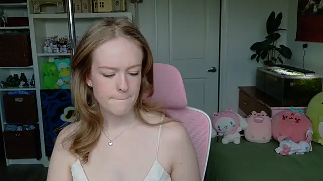 Daisy Dollxo online show from 04-20-26, 05:48