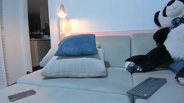 kitty miaa online show from 02-06-26, 04:28