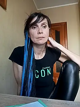 Francenia lolis online show from 09-21-25, 09:00