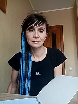 Francenia lolis online show from 10-11-25, 09:41