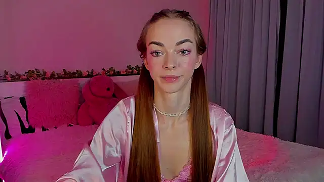 Undertheskin online show from 12-08-24, 02:41