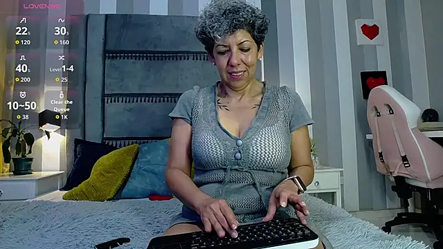 Julianewell online show from 01-16-26, 12:09