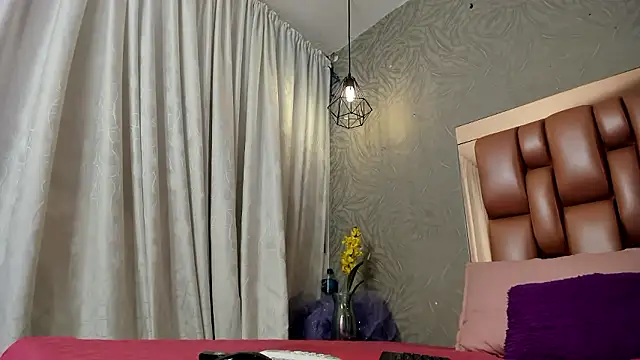 KOURTNEY-- online show from 01-09-26, 02:14