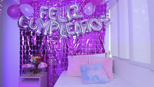 Brisa blue online show from 12-18-24, 07:08