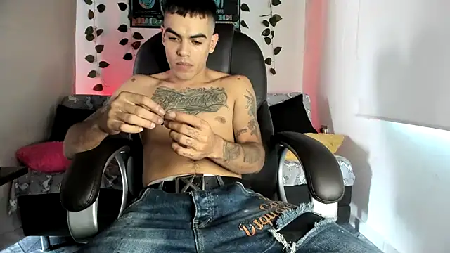 Snapshot of mikee_scooth chatting on 09-20-25, 07:48 mikee scooth online show from 09-20-25, 07:48