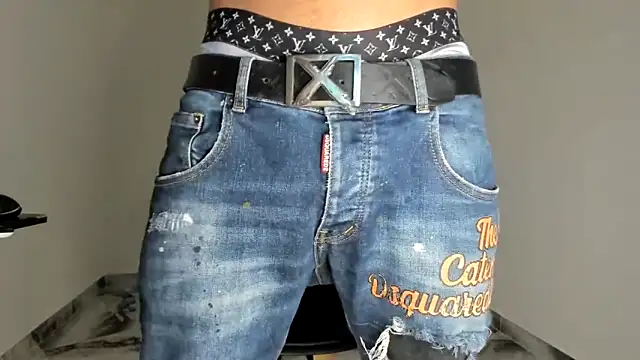 Snapshot of mikee_scooth chatting on 12-19-25, 07:48 mikee scooth online show from 12-19-25, 07:48