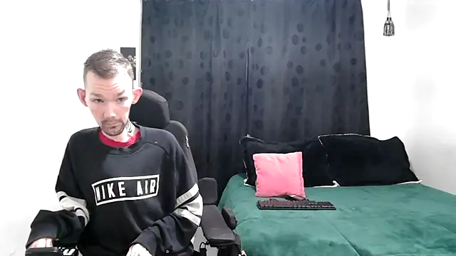 Sophia and Thomas online show from 03-16-25, 10:33