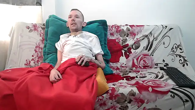 Sophia and Thomas online show from 04-23-26, 03:25