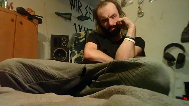 Snapshot of harterdome chatting on 01-14-26, 04:29 harterdome online show from 01-14-26, 04:29