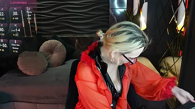 Queen Anna  online show from 02-01-26, 01:42