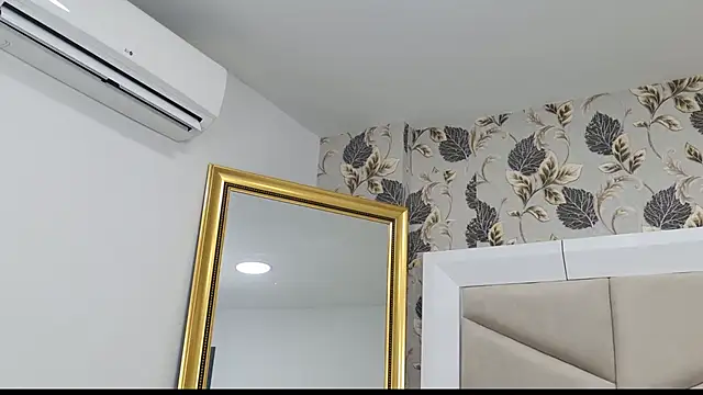 AlizonMoreti online show from 10-16-25, 01:01