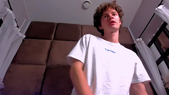 LukeSweet online show from 05-14-26, 01:07