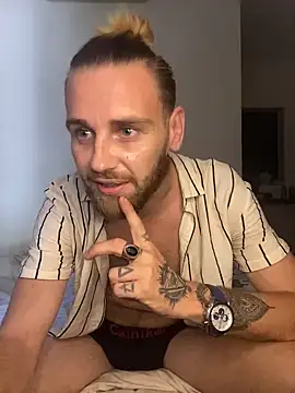 Snapshot of Danjamez1892 chatting on 02-05-25, 06:46 Danjamez1892 online show from 02-05-25, 06:46