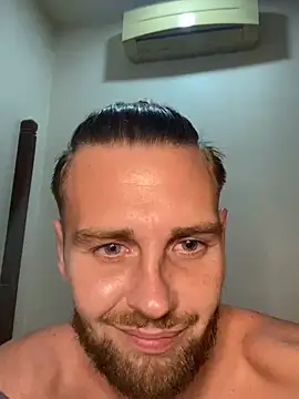 Snapshot of Danjamez1892 chatting on 02-12-25, 10:37 Danjamez1892 online show from 02-12-25, 10:37