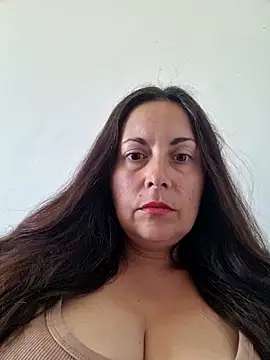 Snapshot of SelieAlMio chatting on 05-15-26, 11:28 SelieAlMio online show from 05-15-26, 11:28