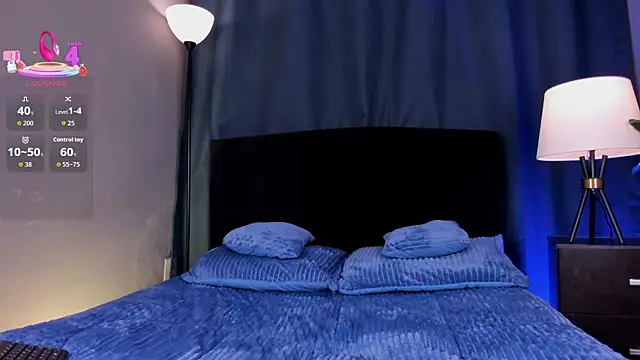 Noah  angel online show from 10-14-25, 01:50