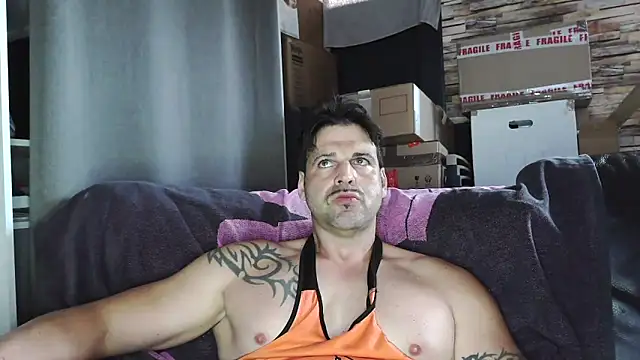 XxBigboybandxX online show from 04-16-26, 01:01