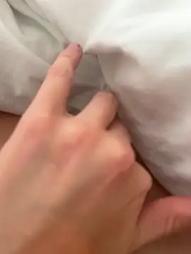 Snapshot of hornygirl98989 chatting on 09-18-25, 01:02 hornygirl98989 online show from 09-18-25, 01:02