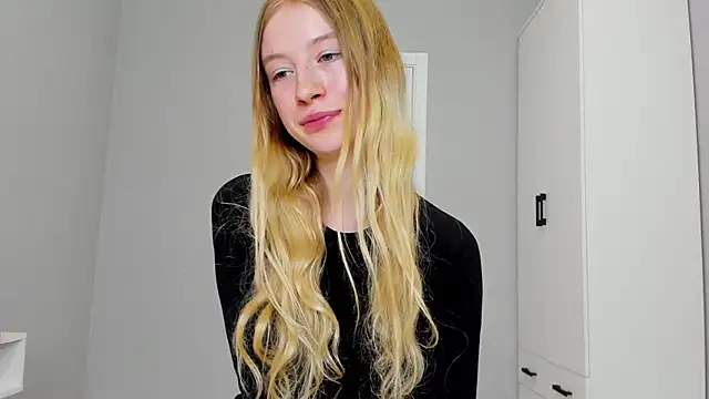 minidivaa  online show from 01-22-25, 10:26