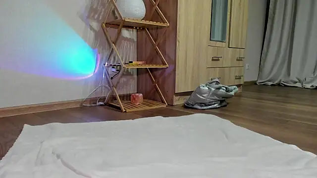 minidivaa  online show from 11-22-25, 09:25