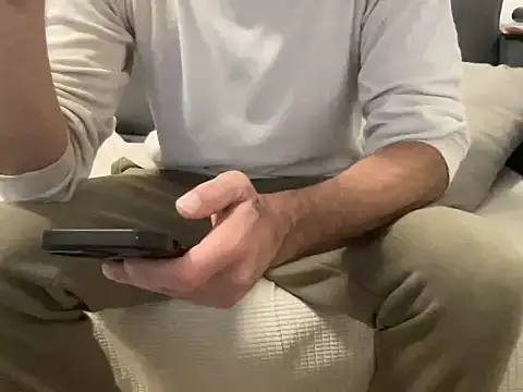 4small4inchlol online show from 03-19-26, 07:51