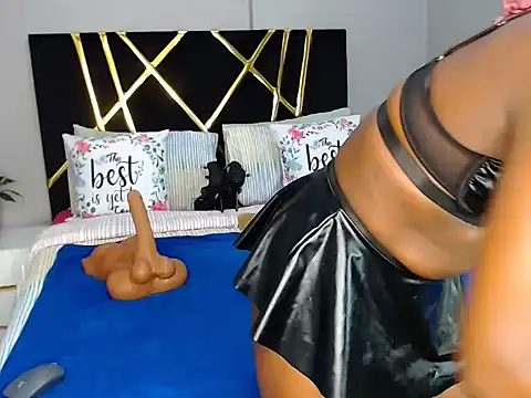 MissBigNipples online show from 10-12-25, 03:27