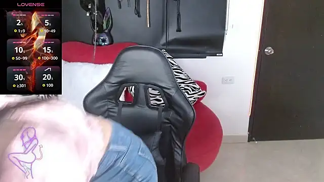 Carolaine69  online show from 03-30-26, 01:23