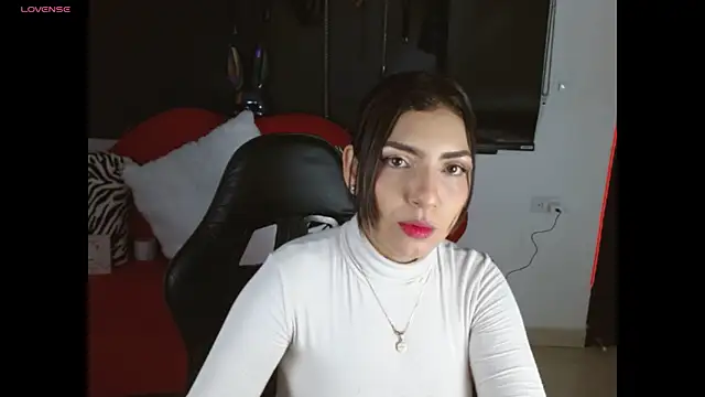 Carolaine69  online show from 07-21-26, 01:13