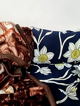 beautiful himanshi2 online show from 12-14-25, 04:18