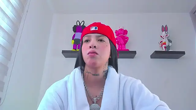 Snapshot of Gangster_Girl chatting on 12-28-24, 03:48 Gangster Girl online show from 12-28-24, 03:48