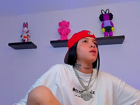 Snapshot of Gangster_Girl chatting on 02-10-25, 12:41 Gangster Girl online show from 02-10-25, 12:41