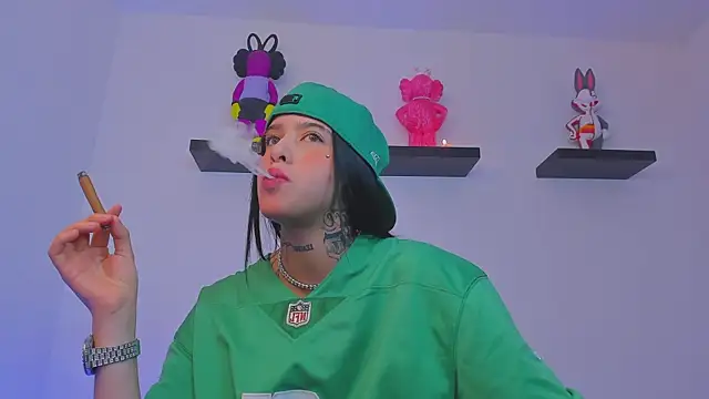 Snapshot of Gangster_Girl chatting on 02-17-25, 10:58 Gangster Girl online show from 02-17-25, 10:58