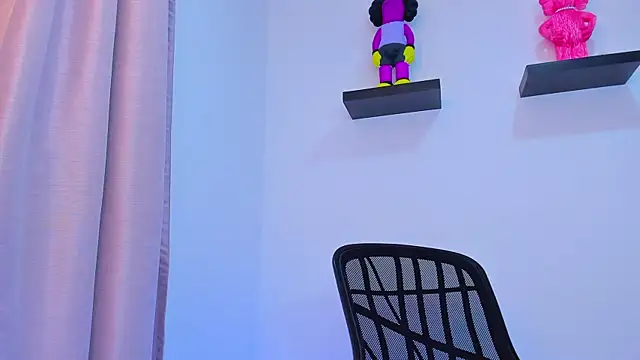 Snapshot of Gangster_Girl chatting on 02-24-25, 01:35 Gangster Girl online show from 02-24-25, 01:35