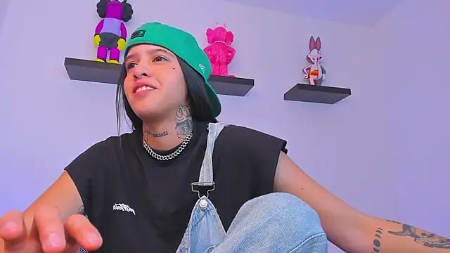 Snapshot of Gangster_Girl chatting on 03-08-25, 02:34 Gangster Girl online show from 03-08-25, 02:34