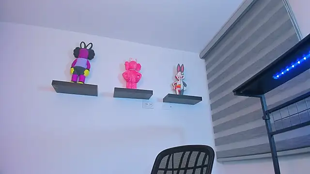 Snapshot of Gangster_Girl chatting on 11-22-25, 12:31 Gangster Girl online show from 11-22-25, 12:31