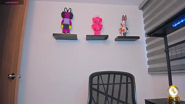 Snapshot of Gangster_Girl chatting on 02-24-26, 08:07 Gangster Girl online show from 02-24-26, 08:07