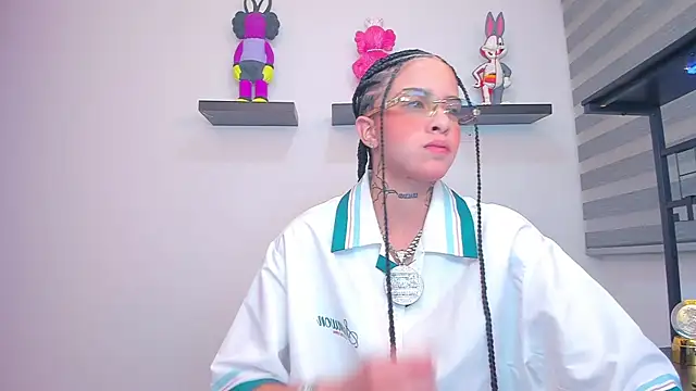 Gangster Girl online show from 06-21-26, 05:43