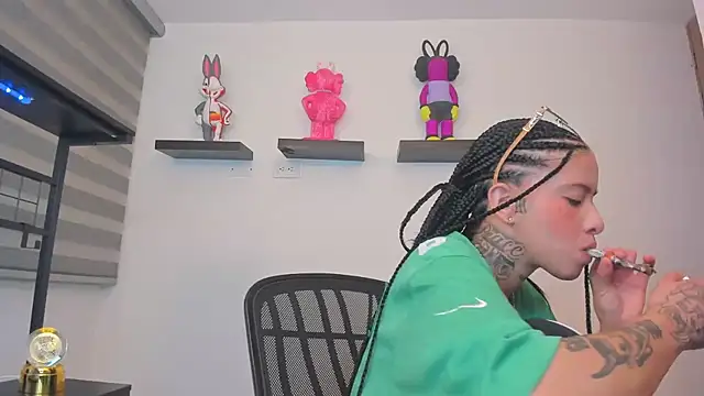 Gangster Girl online show from 06-27-26, 12:48