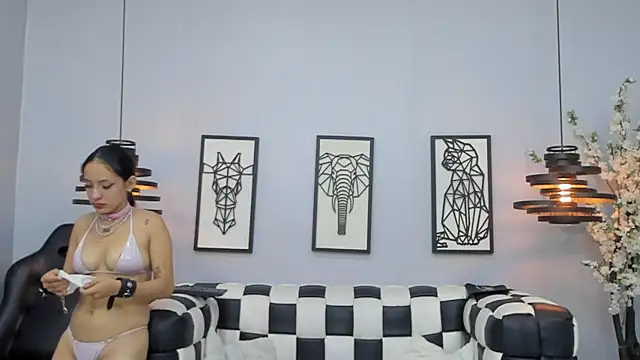 SARAFOXX  online show from 02-01-25, 11:43