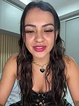 Snapshot of carol_amorim chatting on 12-14-24, 02:34 carol amorim online show from 12-14-24, 02:34