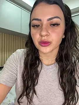 Snapshot of carol_amorim chatting on 12-14-24, 11:12 carol amorim online show from 12-14-24, 11:12