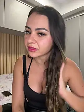 Snapshot of carol_amorim chatting on 01-04-25, 12:59 carol amorim online show from 01-04-25, 12:59