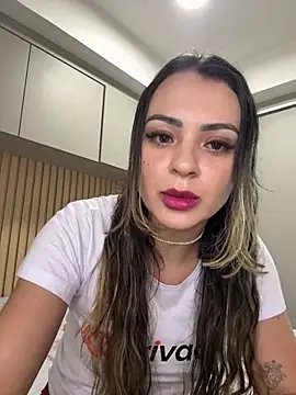 Snapshot of carol_amorim chatting on 01-12-25, 01:32 carol amorim online show from 01-12-25, 01:32