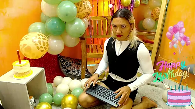 aslyhernandez 7 online show from 01-16-25, 01:47