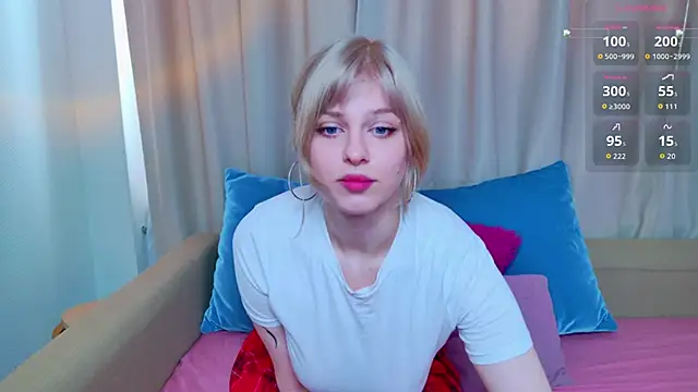 Snapshot of _Alison__ chatting on 05-06-26, 03:24 Alison online show from 05-06-26, 03:24