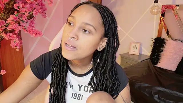 Elith noa online show from 09-25-25, 07:39