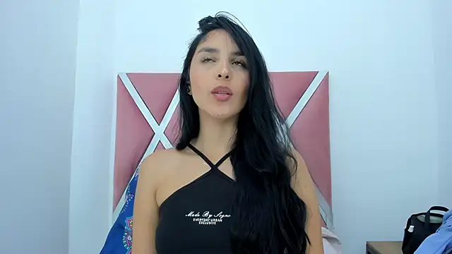 Snapshot of _miaquevedo_ chatting on 09-26-25, 11:47 miaquevedo online show from 09-26-25, 11:47