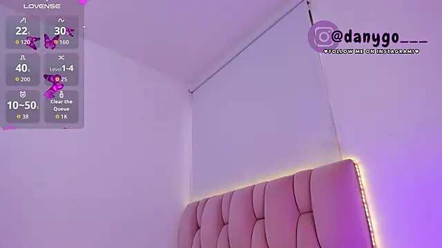 ZarianaEvanz online show from 10-17-25, 10:23