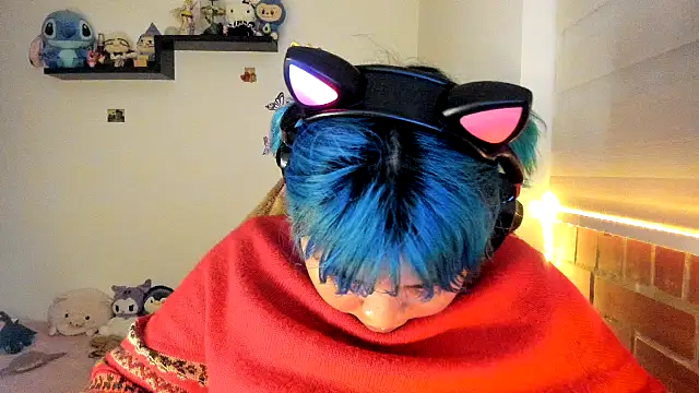 Shaddycute  online show from 12-18-25, 10:05