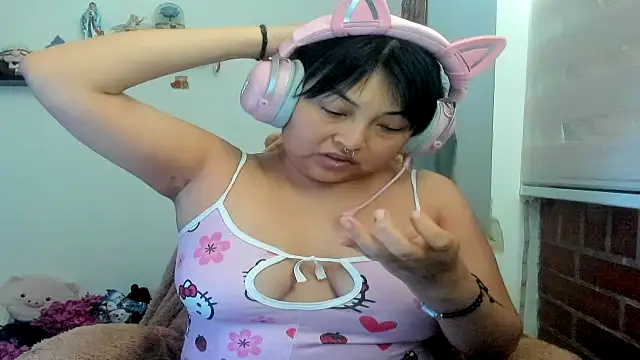 Shaddycute  online show from 04-18-26, 09:15